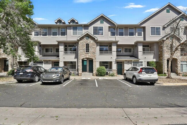 Foto del edificio - 9488 E Florida Ave