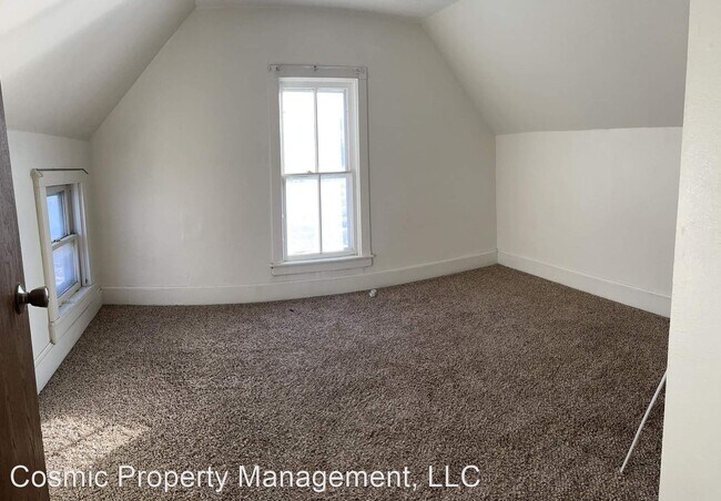 Foto del edificio - 5 br, 1 bath House - 420 Columbus St.