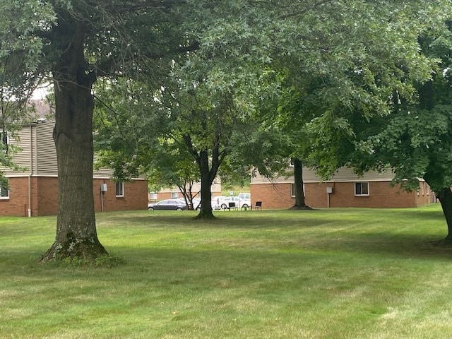 Building Photo - 102 Gluck St