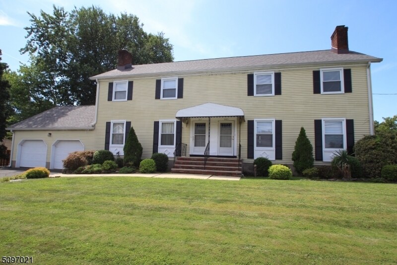 Primary Photo - 203-207 Manning Ave
