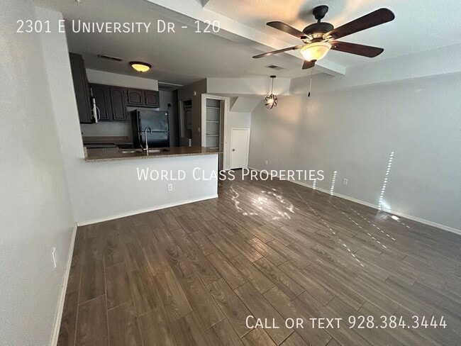 Foto del edificio - 2301 E University Dr