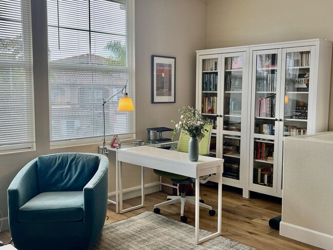 Building Photo - Unfurnished 1 Bedroom with AC and Private ...