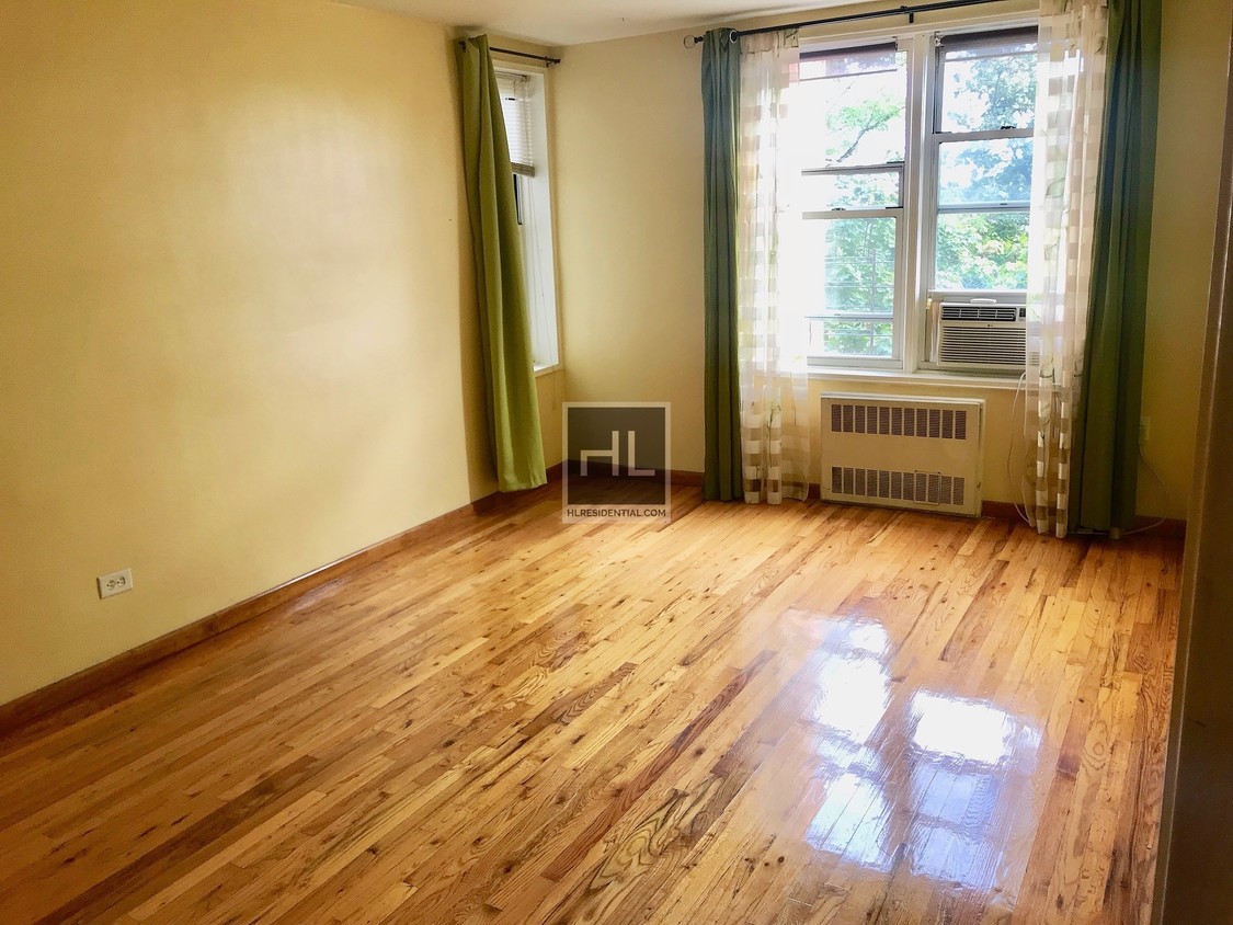 Primary Photo - 2525 Nostrand Ave