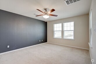 Building Photo - 4703 Giordano Dr