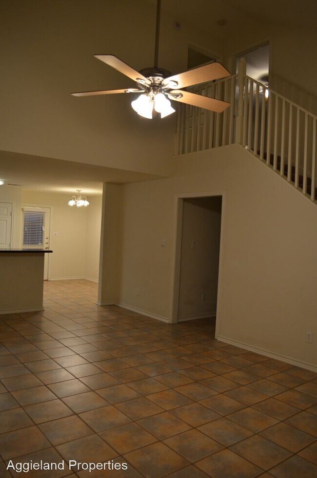 Building Photo - 4 br, 4 bath House - 1722 Boardwalk Ct