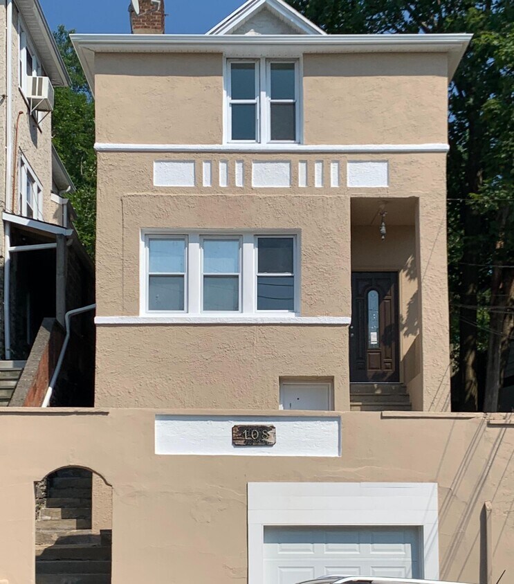Primary Photo - 108 Park Ave