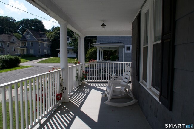 Building Photo - 8 Rockwell Ave