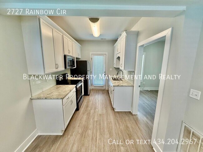 Foto del edificio - 2727 Rainbow Cir