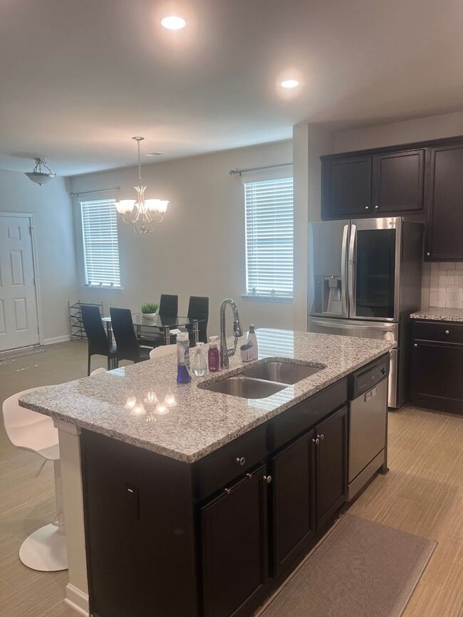 Building Photo - Nice home in Atlanta Area