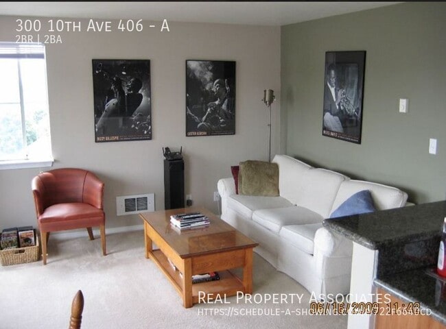 Building Photo - 300 10th Ave