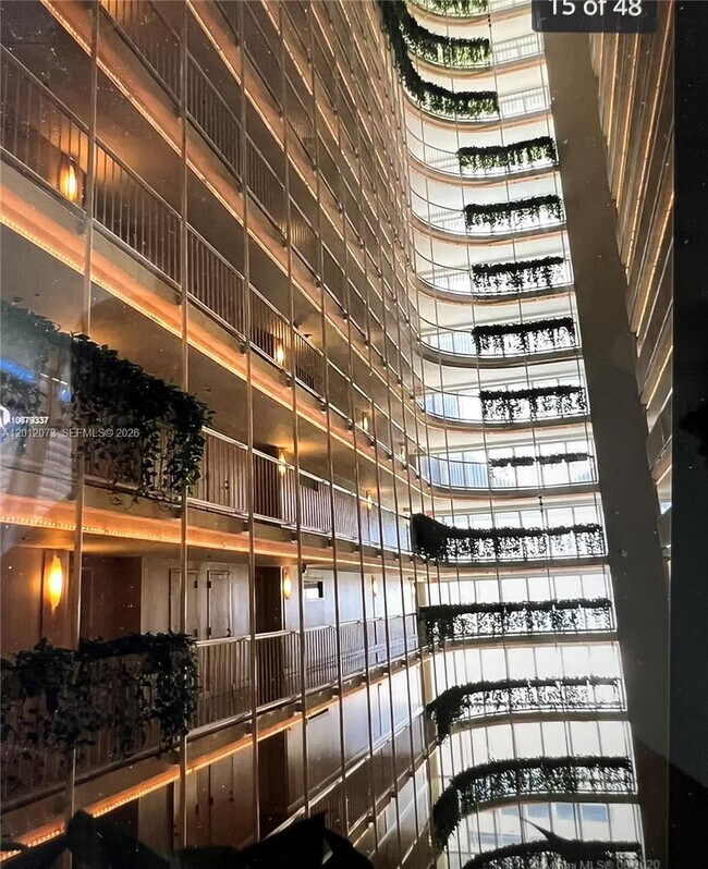 Foto del edificio - 1717 N Bayshore Dr