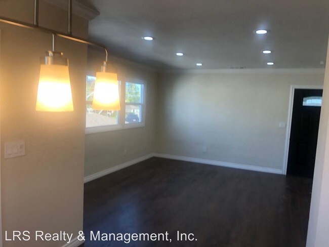 Foto del edificio - 12707 Oxnard St