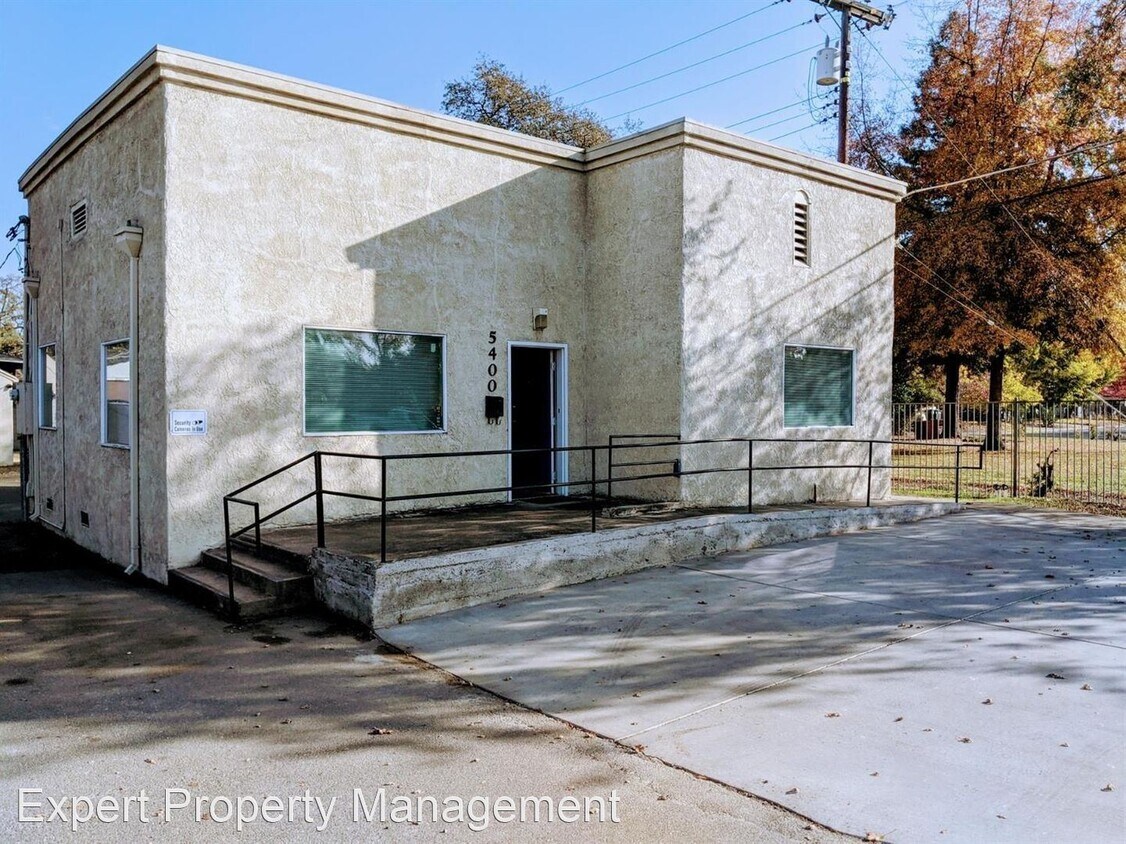 3 br, 1 bath House 5400 Watt Ave House Rental in North Highlands