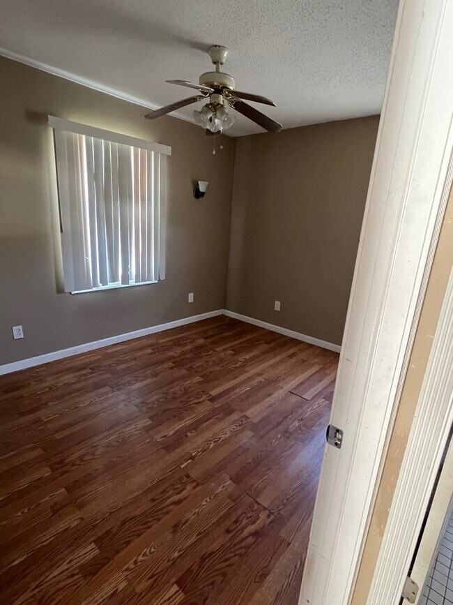 23148 Hoover Ave, Hazel Park, MI 48030 House Rental in Hazel Park, MI