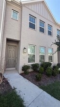 Building Photo - 9939 Hennings St