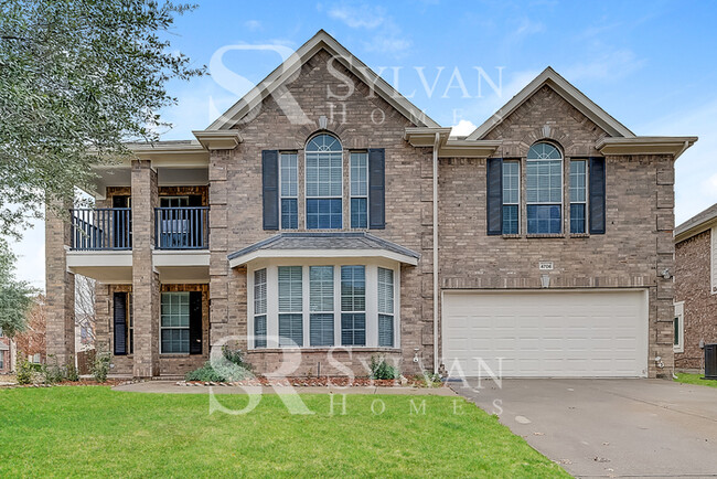 Building Photo - Your dream home awaits!