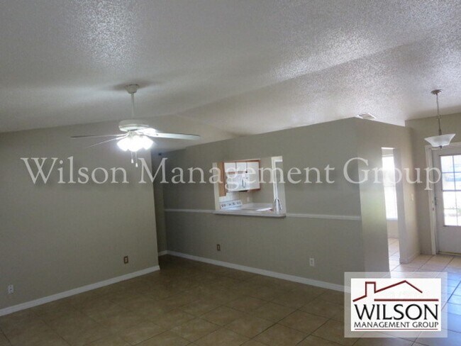Foto del edificio - 3 br, 2 bath House - 660 Marlene Drive