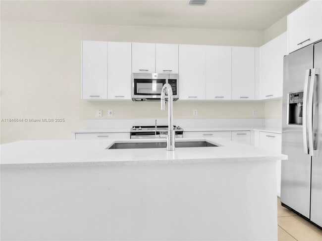 Building Photo - 8001 NW 41st St