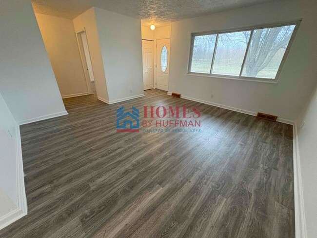 Building Photo - Four Bedroom | Two Bath House