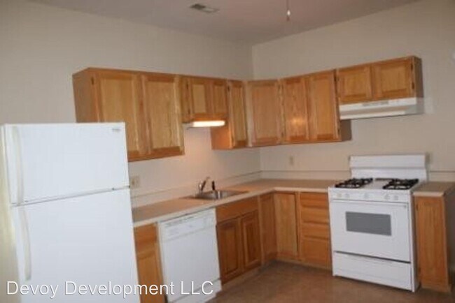 Foto del edificio - 4167-411E W Pine Blvd