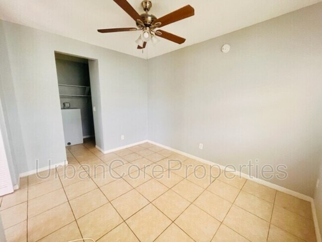 Foto del edificio - 321 24th Ave N
