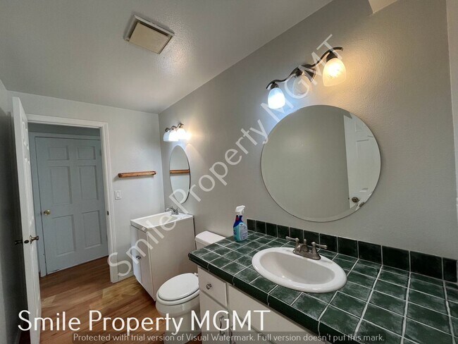 Foto del edificio - Spacious 5 bedrooms house in Beaverton