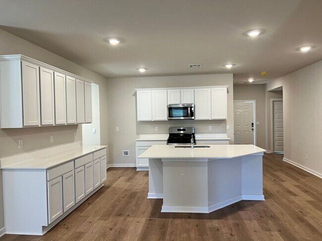 Building Photo - Brand New Spacious 4 Bedroom Home in Musta...