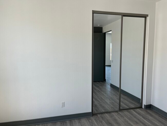 Foto del edificio - 66947 Pierson Blvd