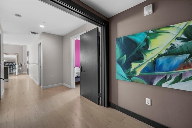 Building Photo - 900 Biscayne Blvd