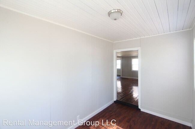 Building Photo - 3 br, 1.5 bath House - 6600 Seminole Drive
