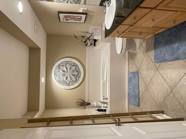 Foto del edificio - 2046 Beach Blvd