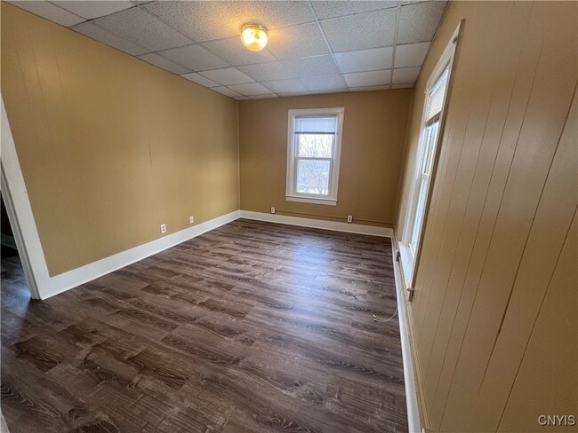 Foto del edificio - 1962 Middle Rd