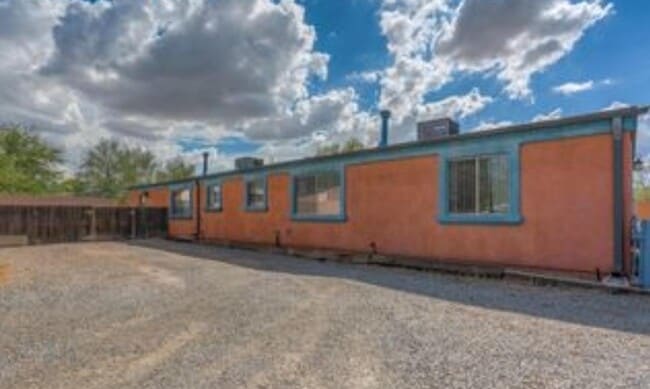 Building Photo - 3039 N Richey Blvd