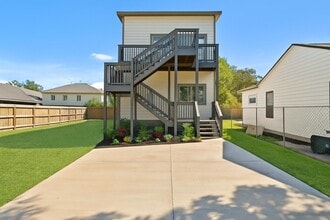 Building Photo - 8204 Tower St