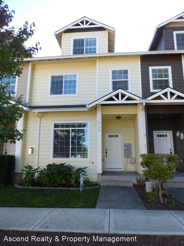 3 br, 2.5 bath House 14152 Brittany Terr. House for Rent in Oregon