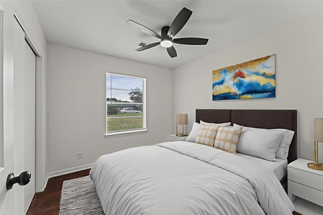 Building Photo - 5535 Lakefield Dr