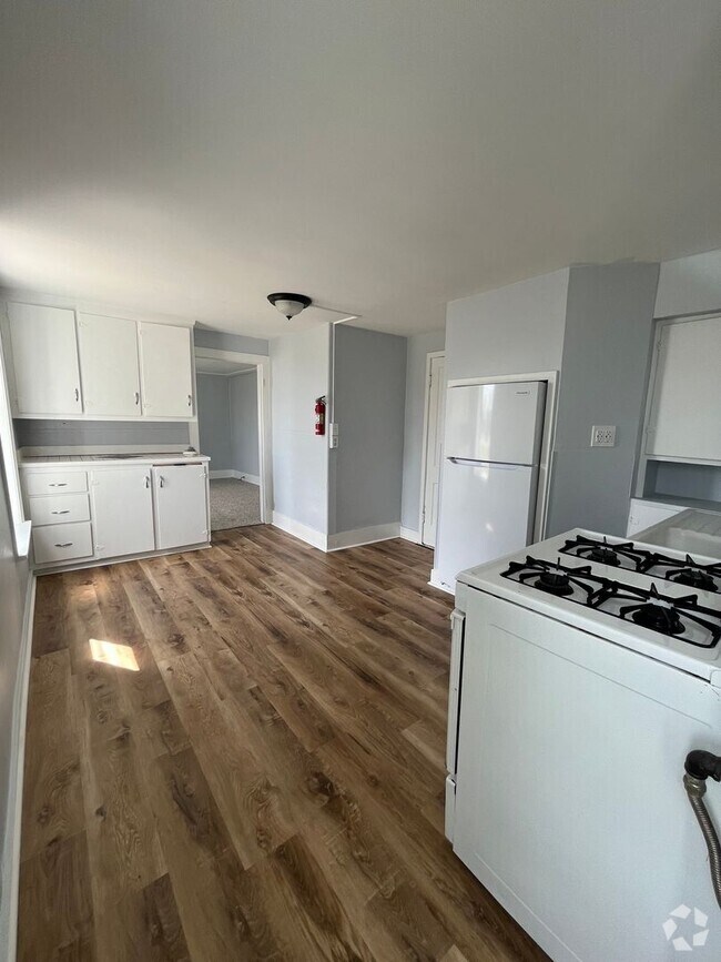 Building Photo - 410 S Excelsior Ave