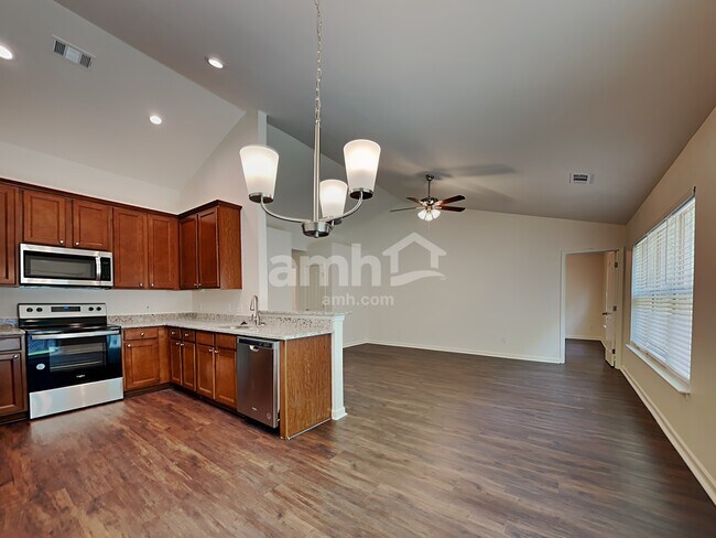 Foto del edificio - 248 Applehill Way