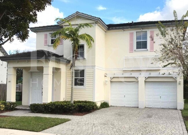 Building Photo - 181 NE 30th Pl