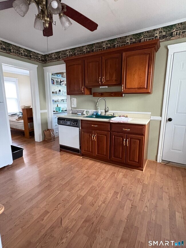 Foto del edificio - 211 S Whittlesey Ave