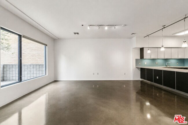 Building Photo - 11500 Tennessee Ave