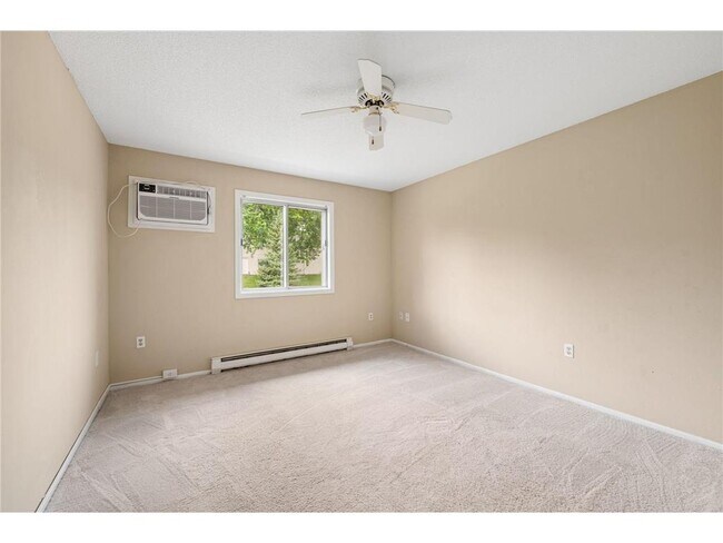 Foto del edificio - 750 W Village Rd