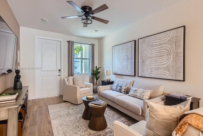 Building Photo - 117 SW 170th Ave