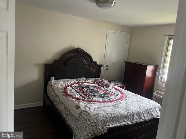 Foto del edificio - 250 Tanglewood Ln