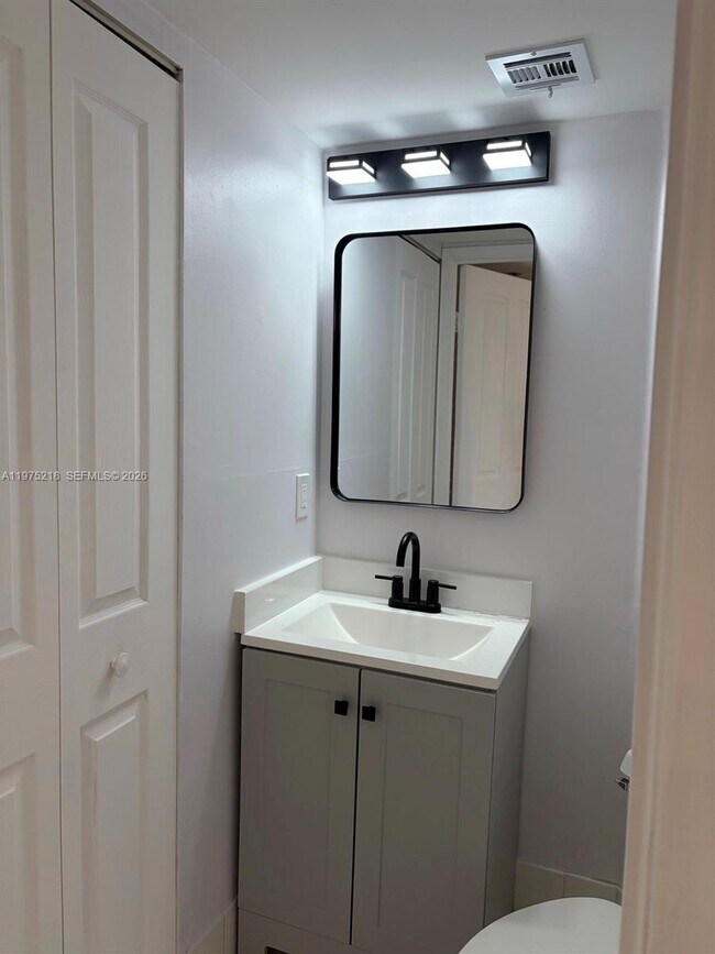 Building Photo - 2351 Douglas Rd