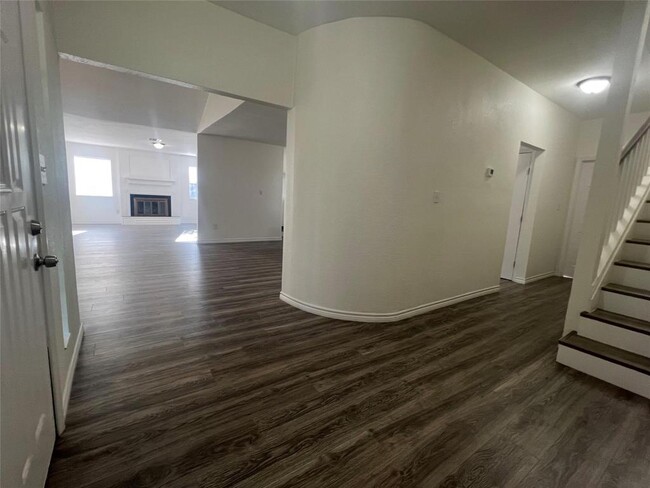 Foto del edificio - 3550 Mirror Ct