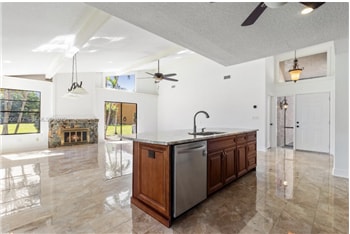 Building Photo - 21344 Escondido Way S