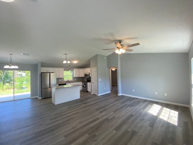 Foto del edificio - Desirable SW Ocala Neighborhood 3/2/2 **WO...