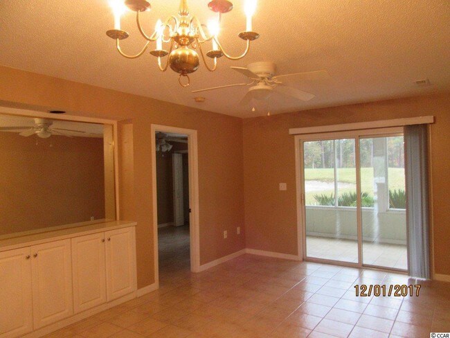 Building Photo - 4550 Greenbriar Dr