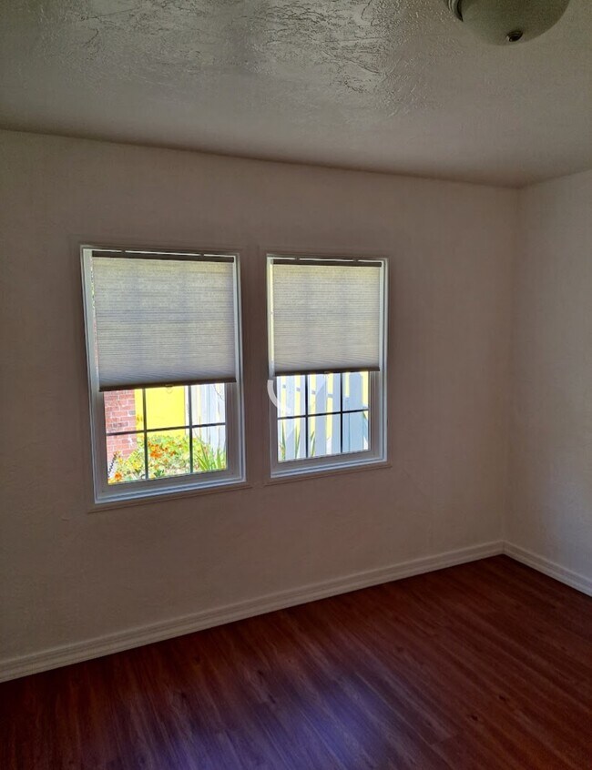 Building Photo - 1520 Parker St